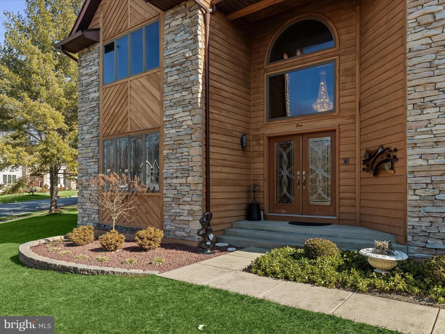 1 Red Maple Court photo 3