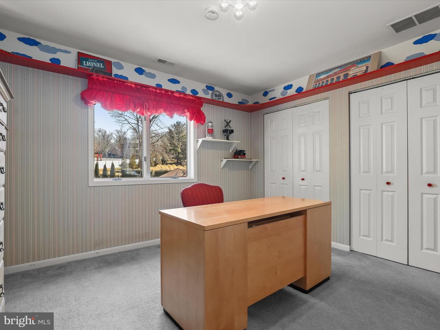 1 Red Maple Court photo 40