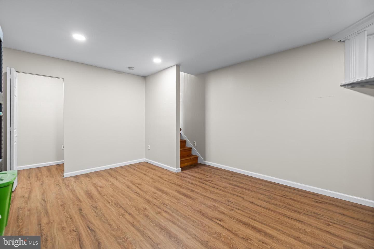 229 Deep Dale Drive photo 16