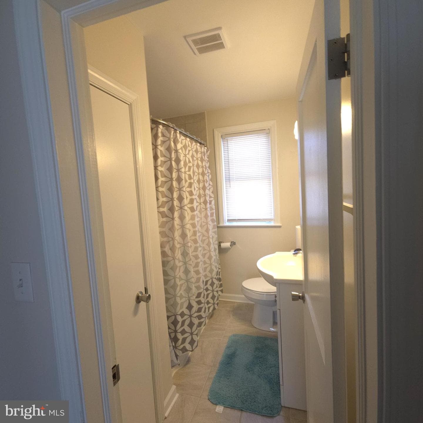 141 Hampshire Road photo 25