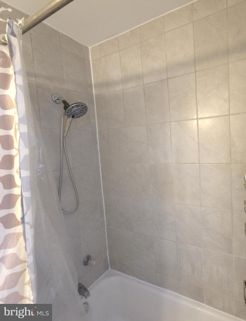 141 Hampshire Road photo 26