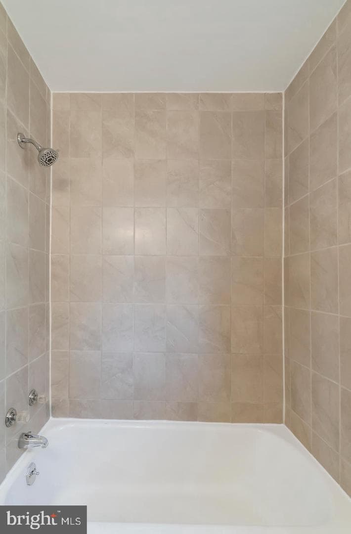 141 Hampshire Road photo 27