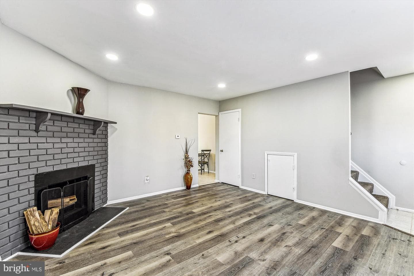 8837 Trimble Way photo 6