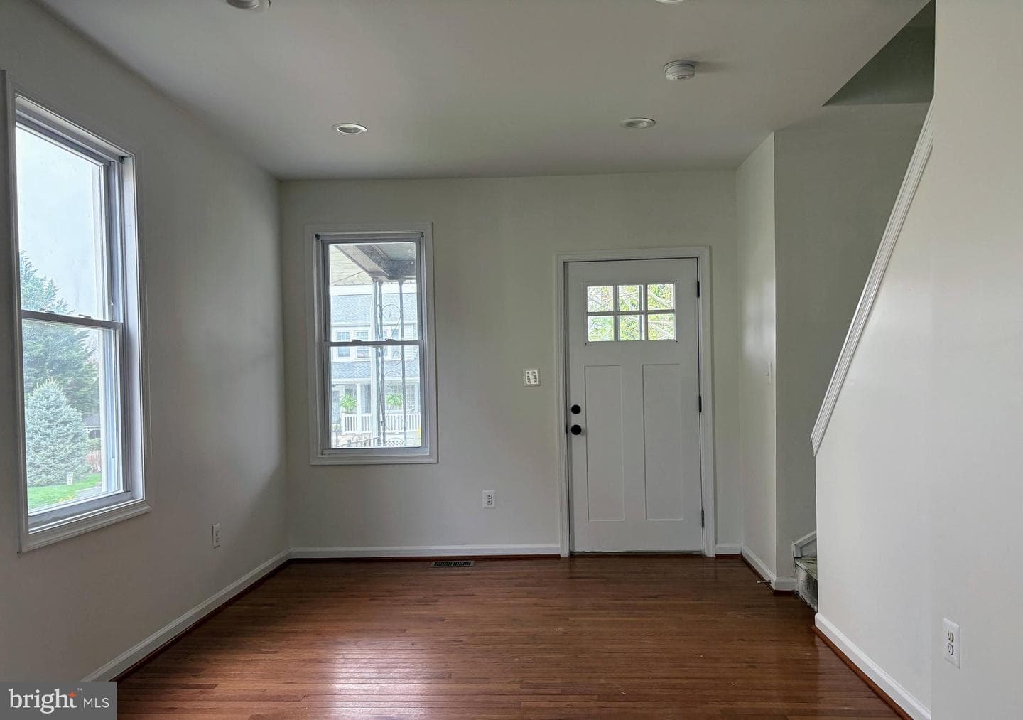 103 Sherwood Avenue photo 3