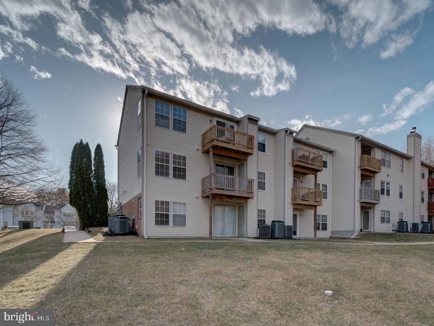128 Jumpers Circle #202 photo 8