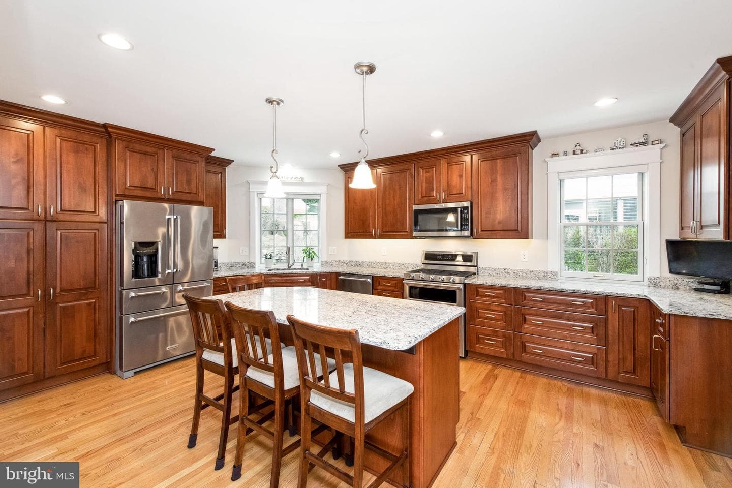 602 Worcester Road photo 11