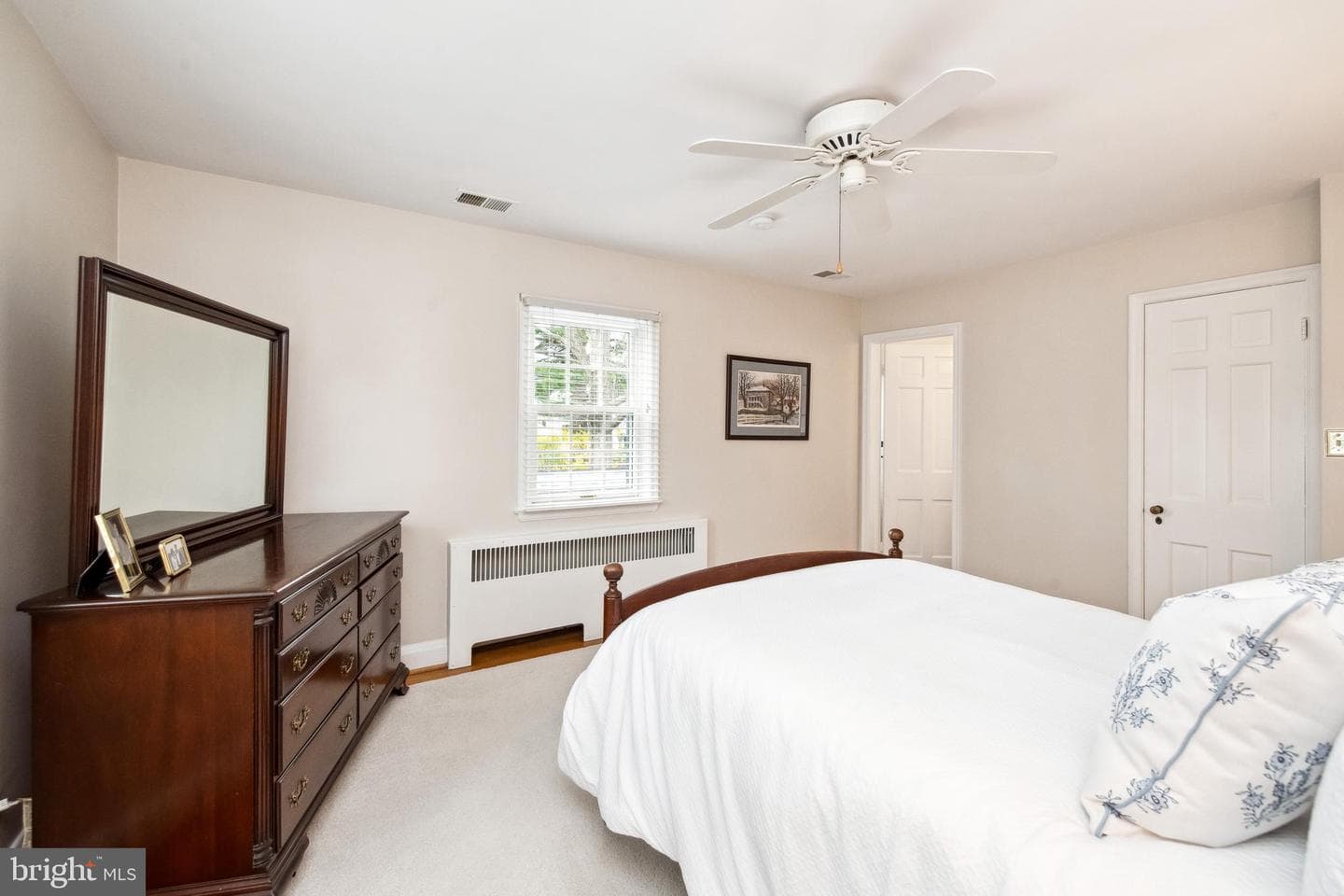 602 Worcester Road photo 20