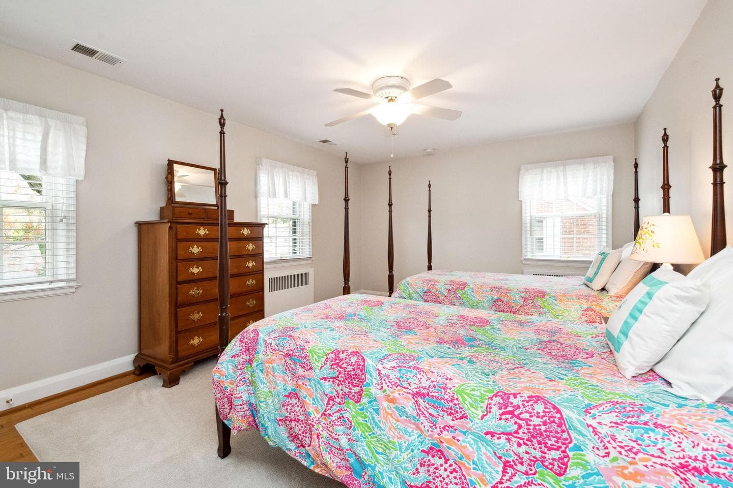 602 Worcester Road photo 22