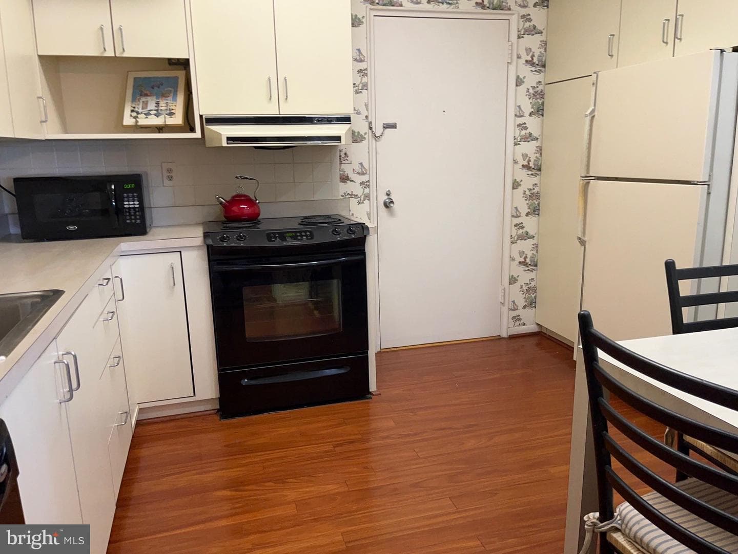11 Slade Avenue #603 photo 3