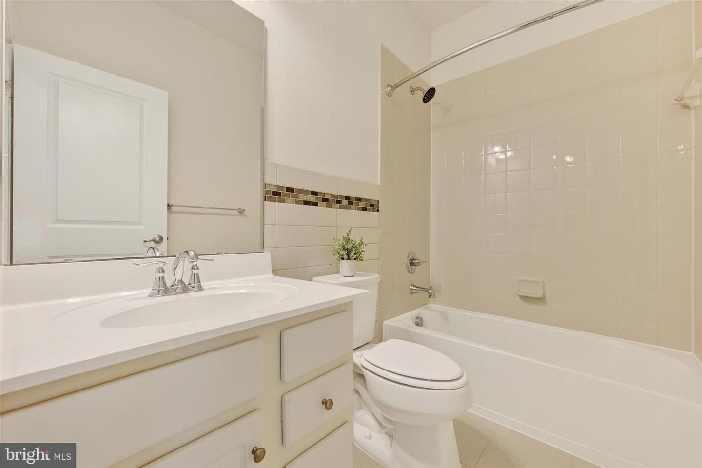 9450 Ballard Green Drive photo 20