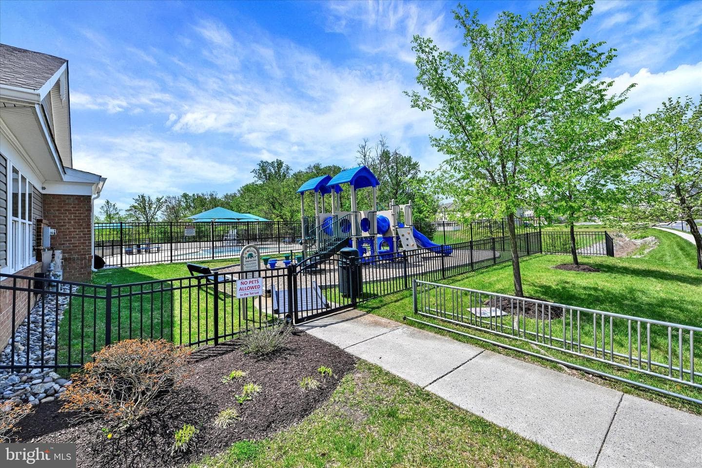 9450 Ballard Green Drive photo 34