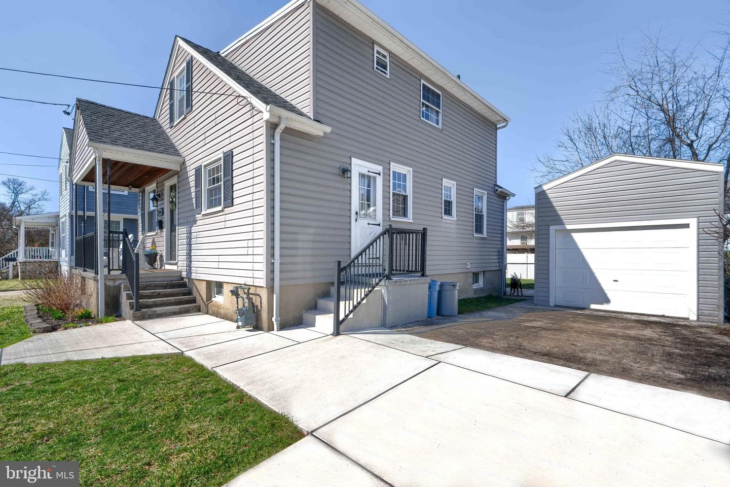 7904 Highpoint Road photo 4