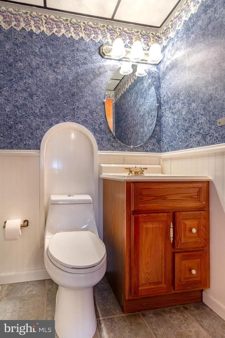 2424 Woodcroft Road photo 24