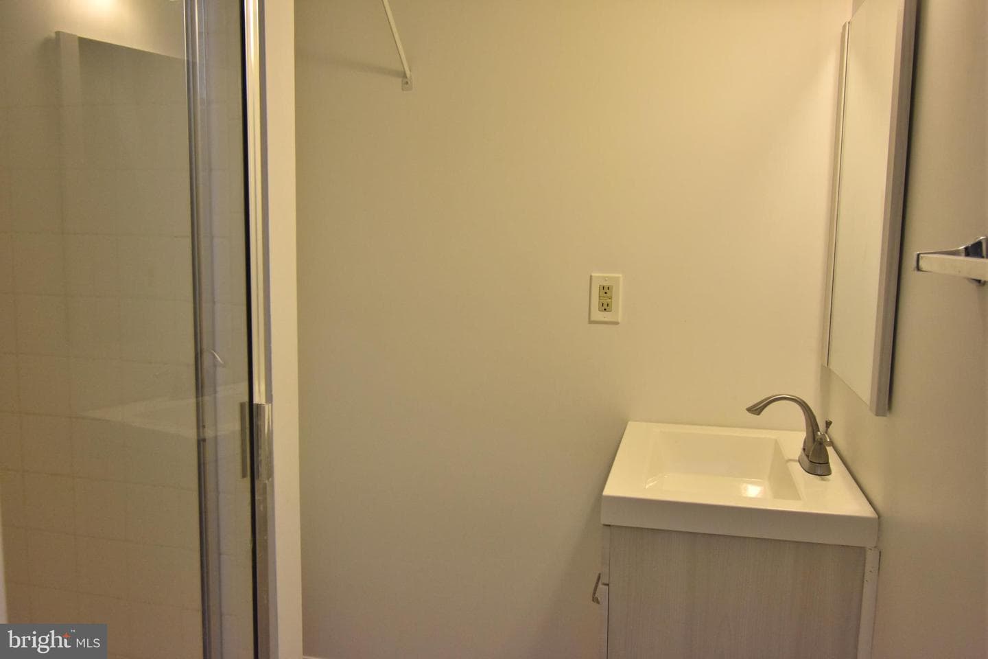 6 Chriswell Court photo 49