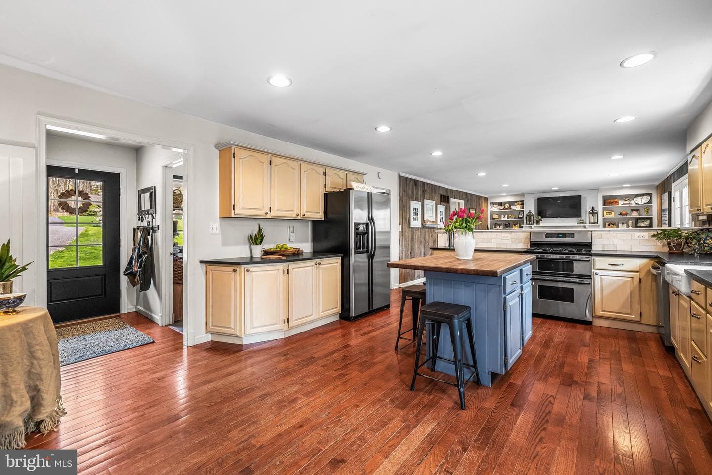 8 Holly Berry Court photo 14