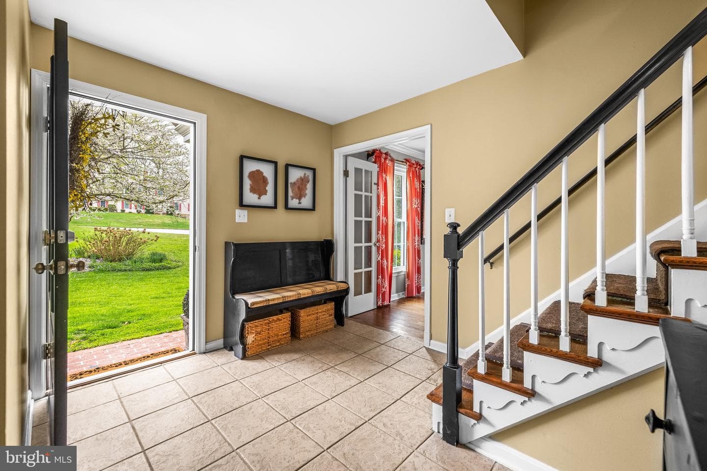 8 Holly Berry Court photo 2