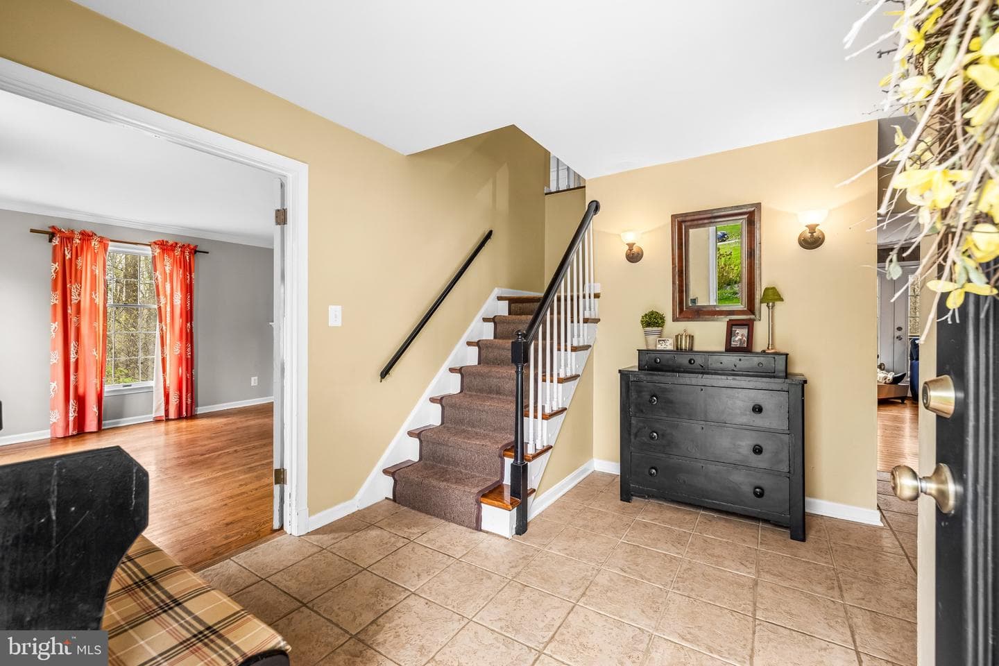 8 Holly Berry Court photo 3