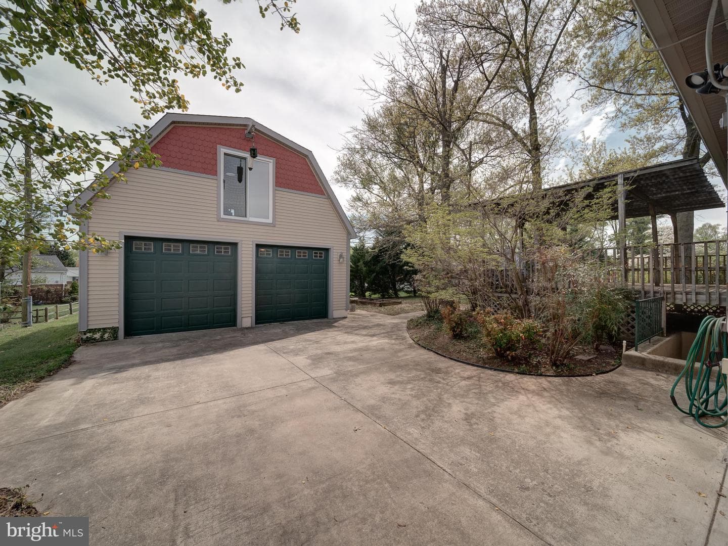 117 Longdale Road photo 52