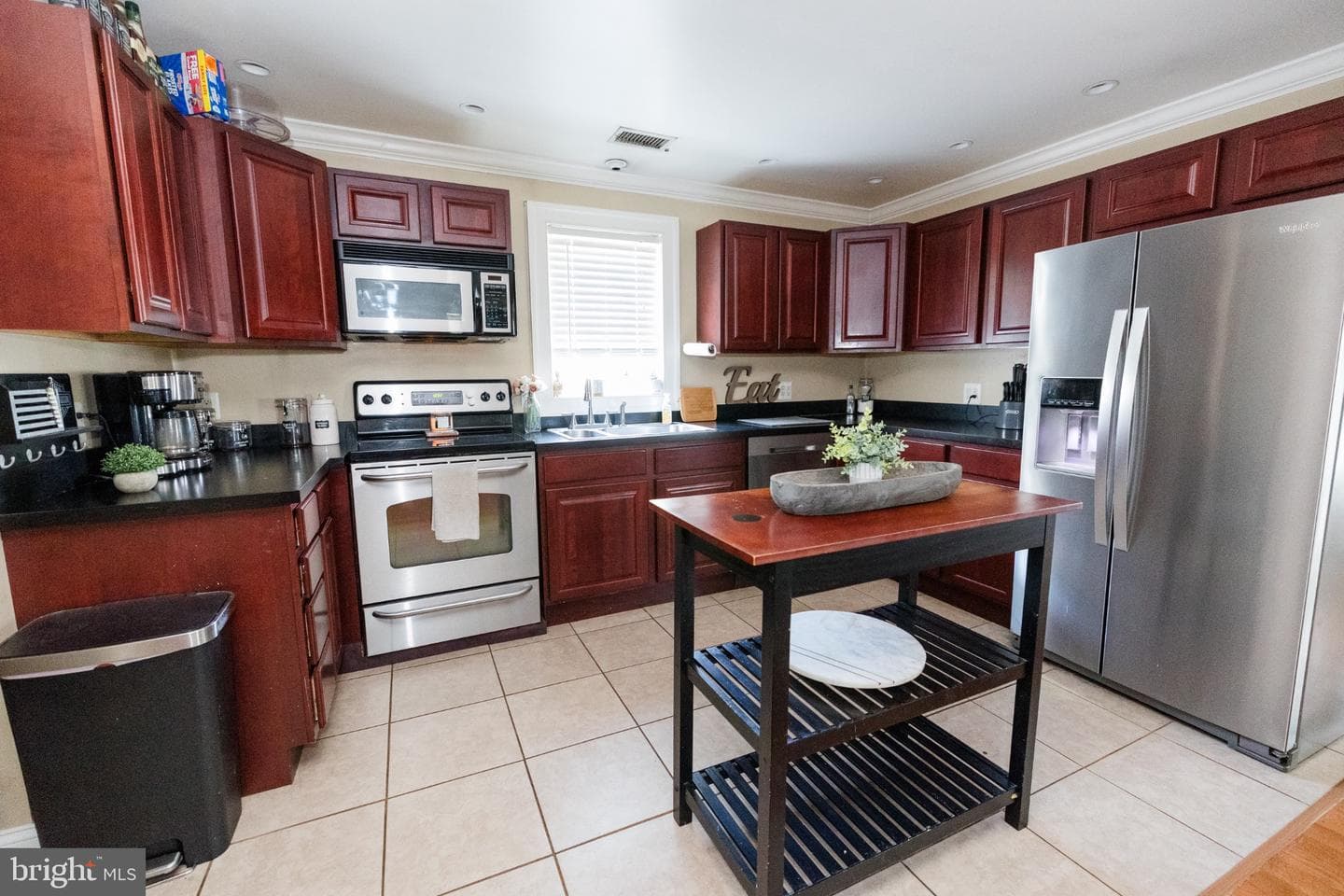 3637 Hernwood photo 32