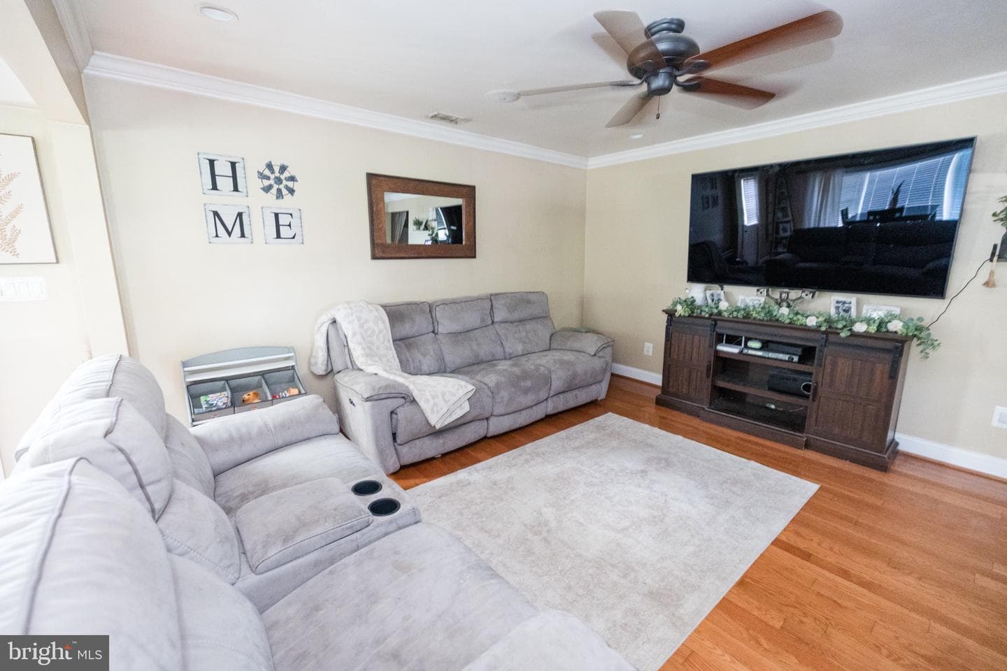 3637 Hernwood photo 8