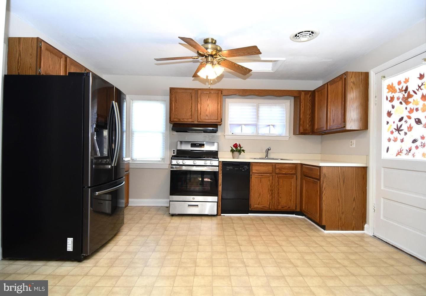 118 1st Avenue photo 18
