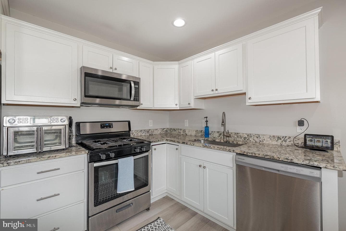 2303 Hamiltowne Circle photo 12