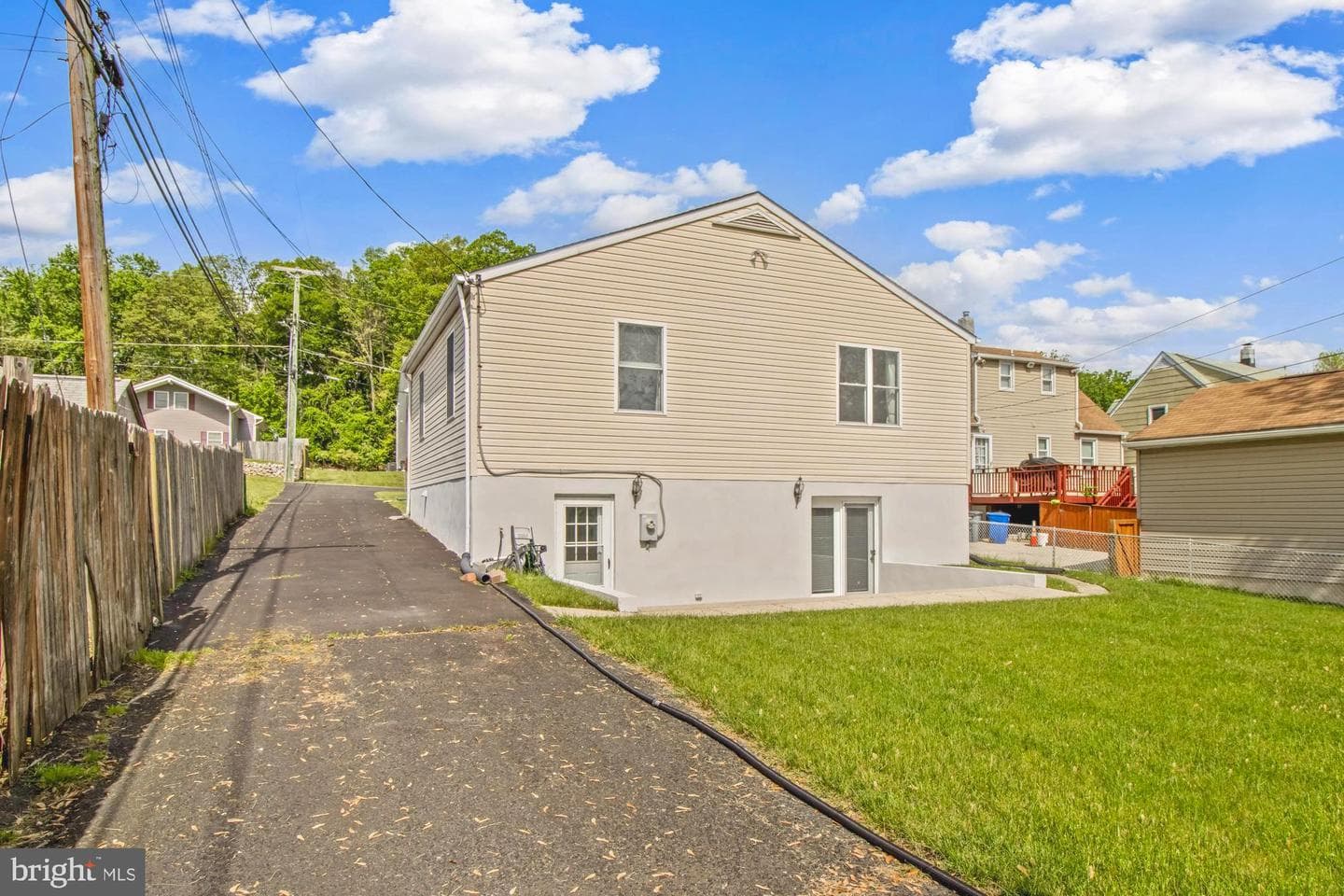 8007 Dalesford Road photo 40
