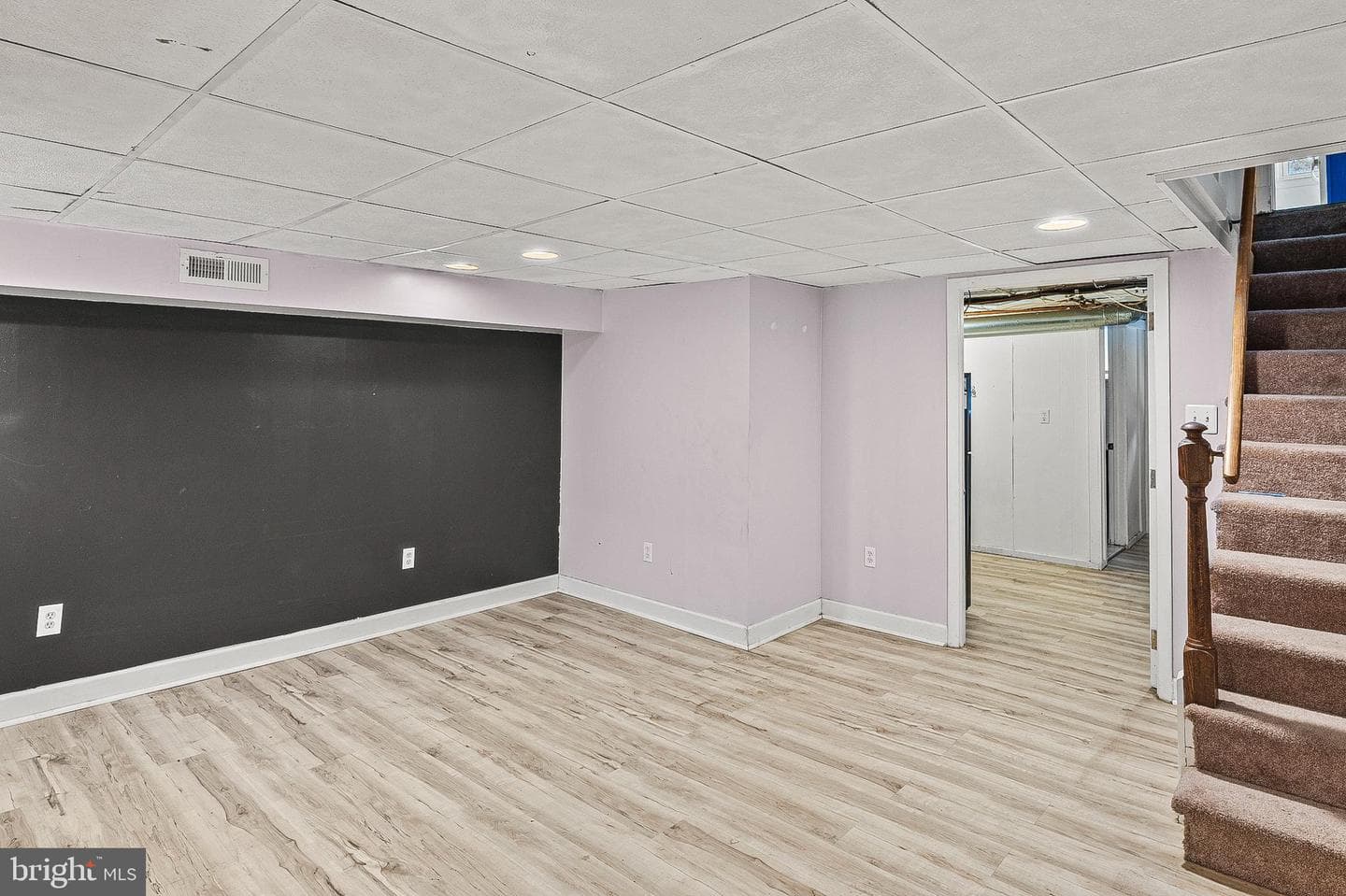 1060 Elm Road photo 17