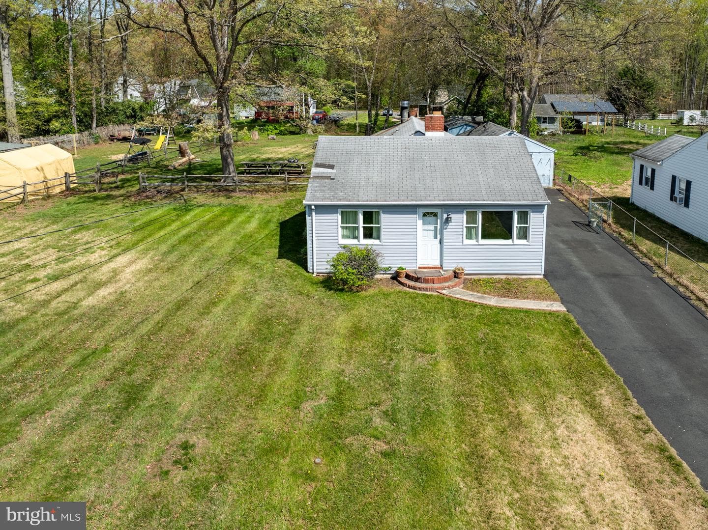 11208 Beach Road photo 27