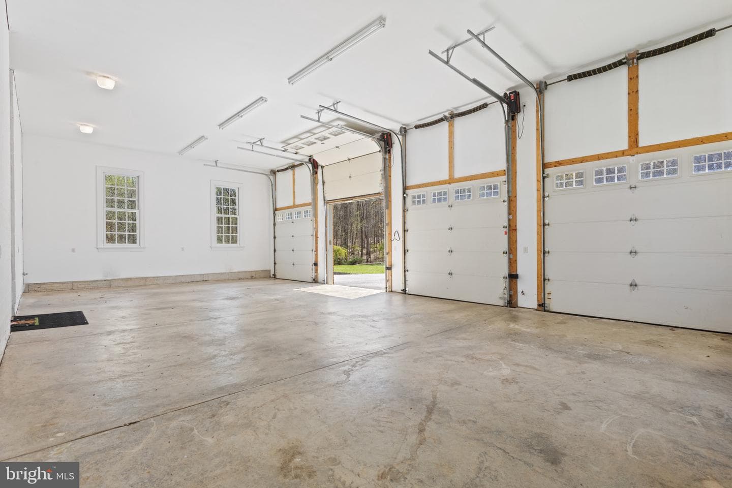 14815 Dover Road photo 28
