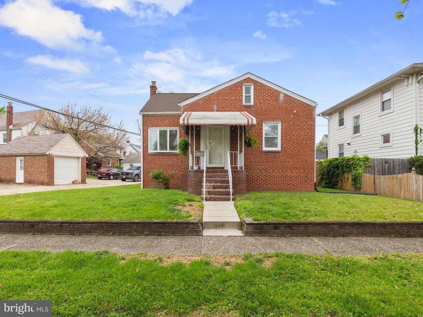 55 Broadship Road photo 2