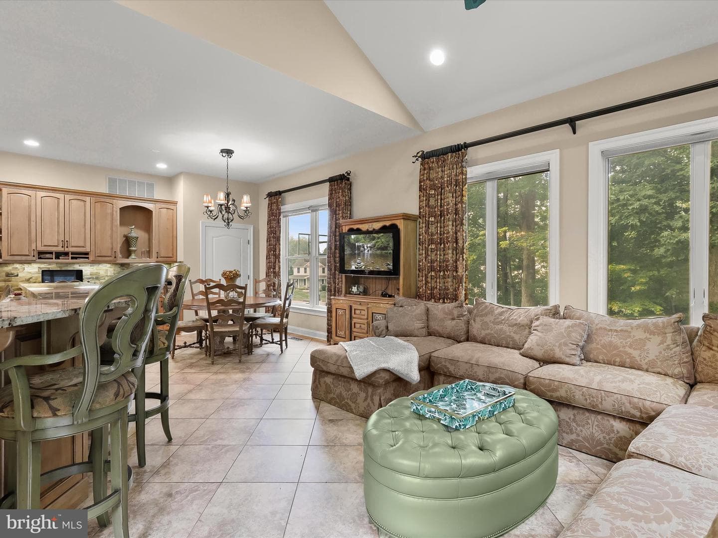 6 Jarretts Court photo 22