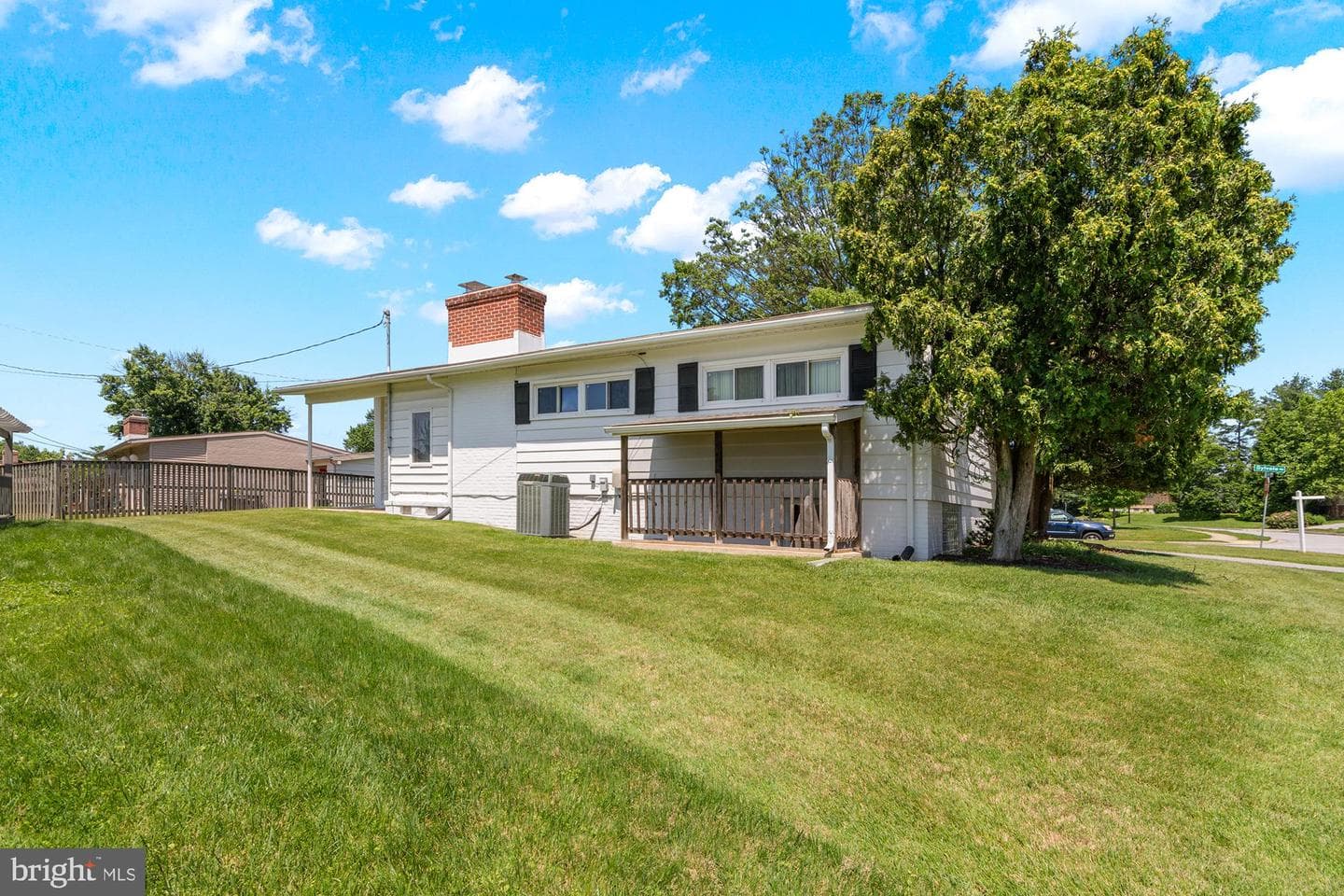 2411 Lightfoot Drive photo 34