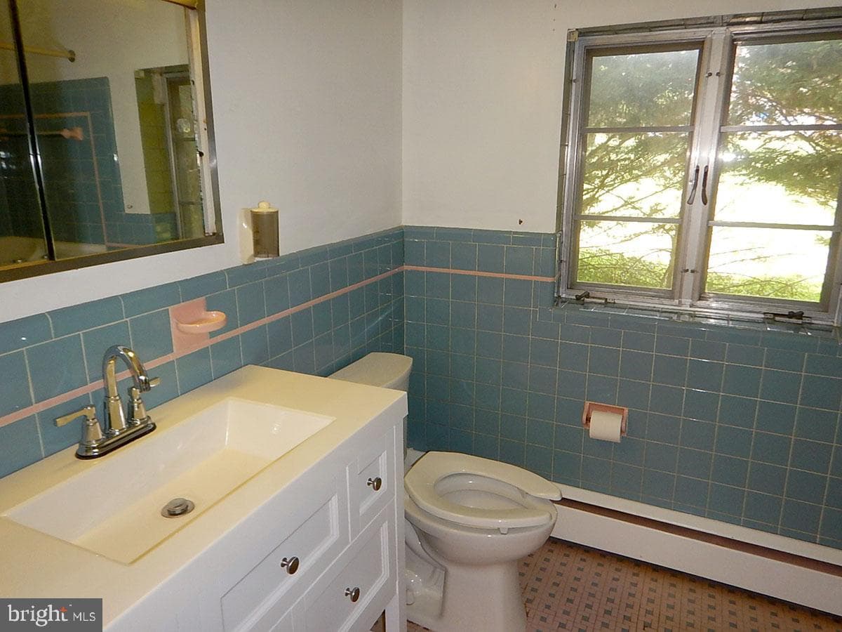 7716 Chapman Road photo 21