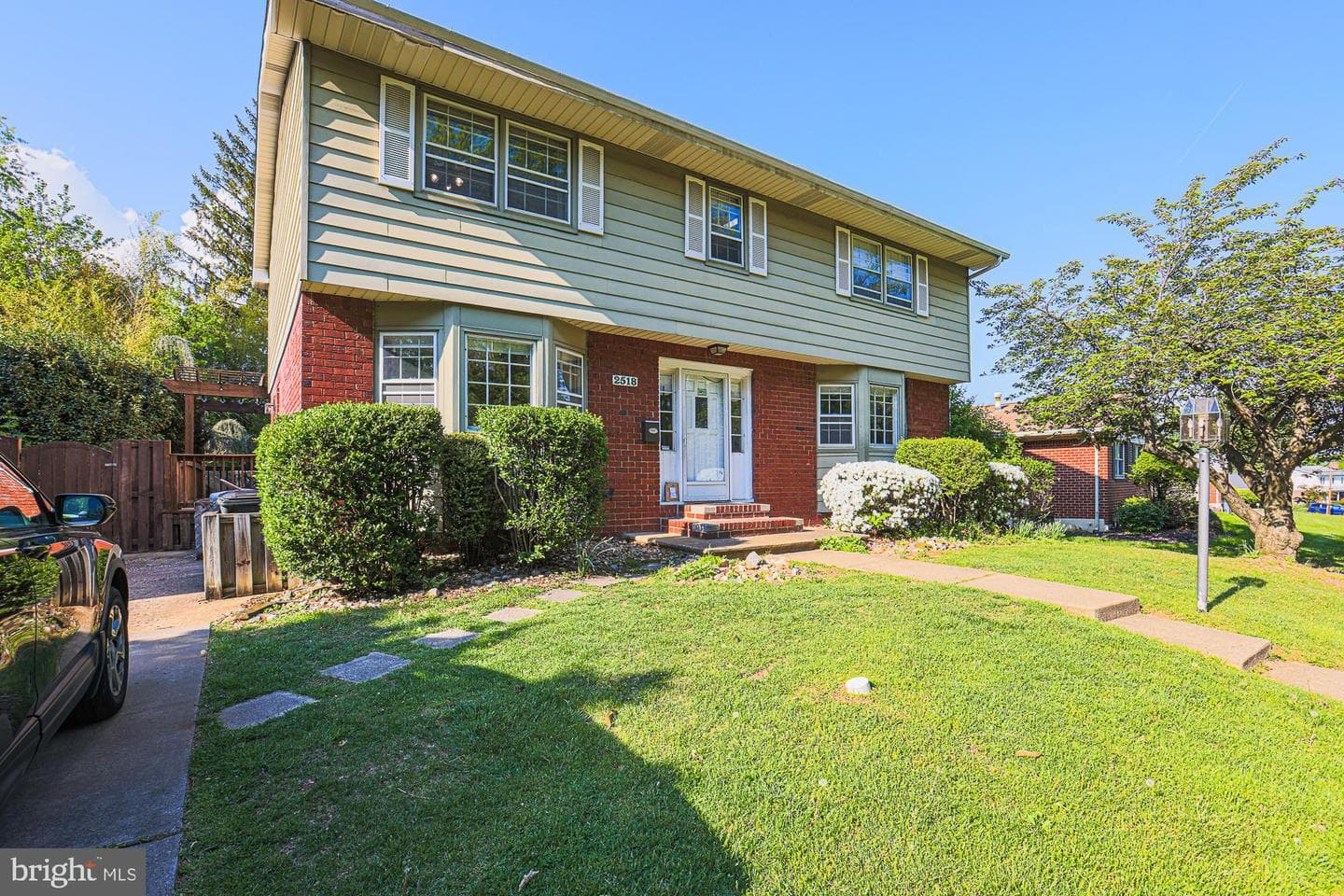 2518 Willow Glen Drive photo 2