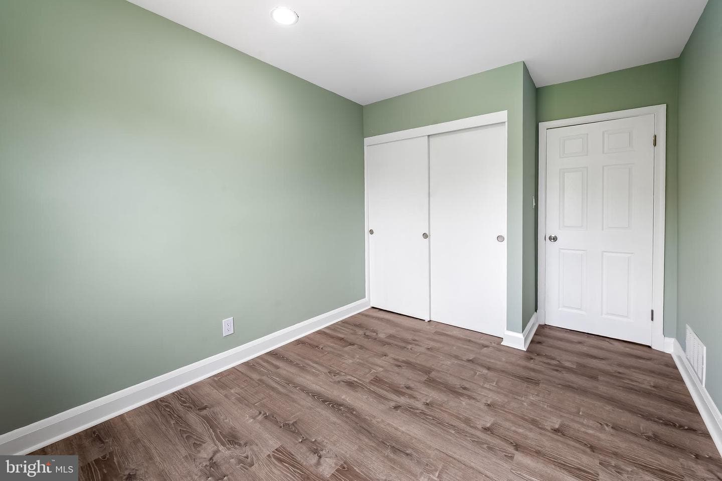 1027 Winsford Road photo 22