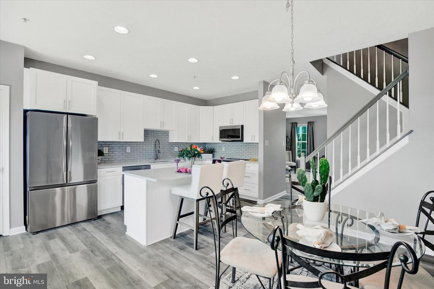 835 Lowe Road photo 3