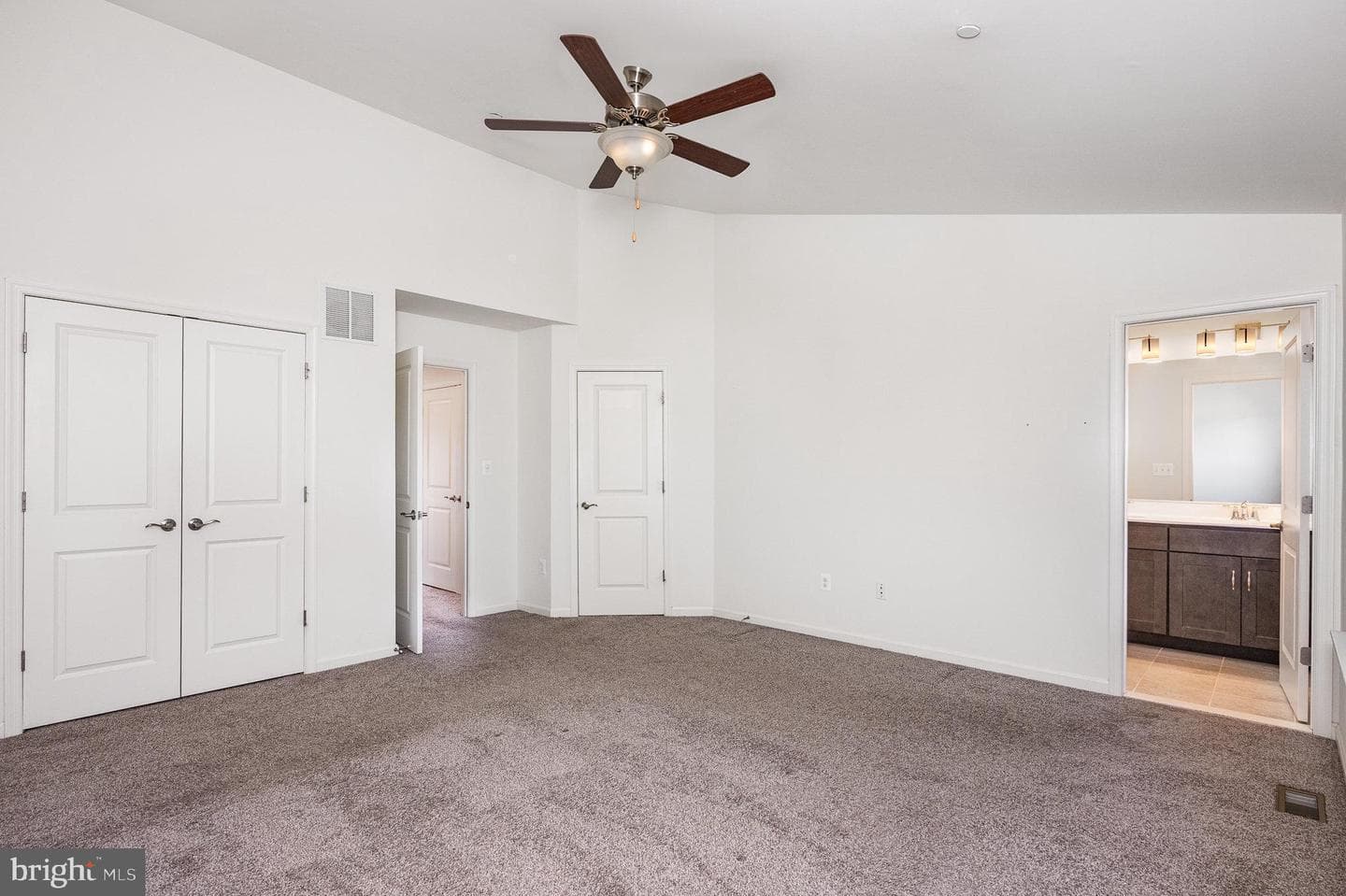 7241 Martin Farm Circle photo 16