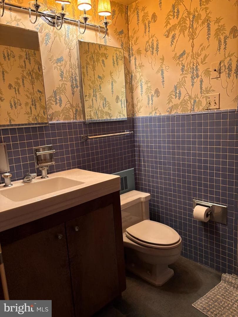 11203 Falls Road photo 18