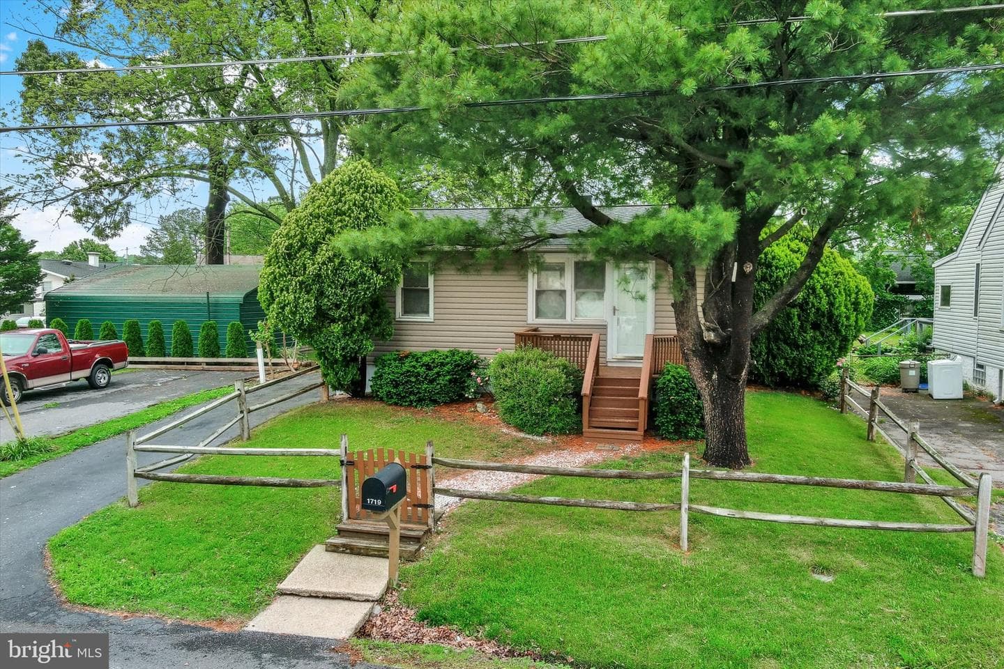 1719 Pin Oak Avenue photo 33