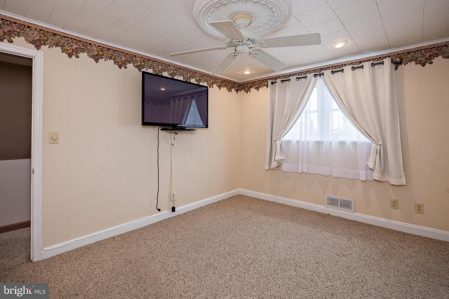 7856 Harold Road photo 25