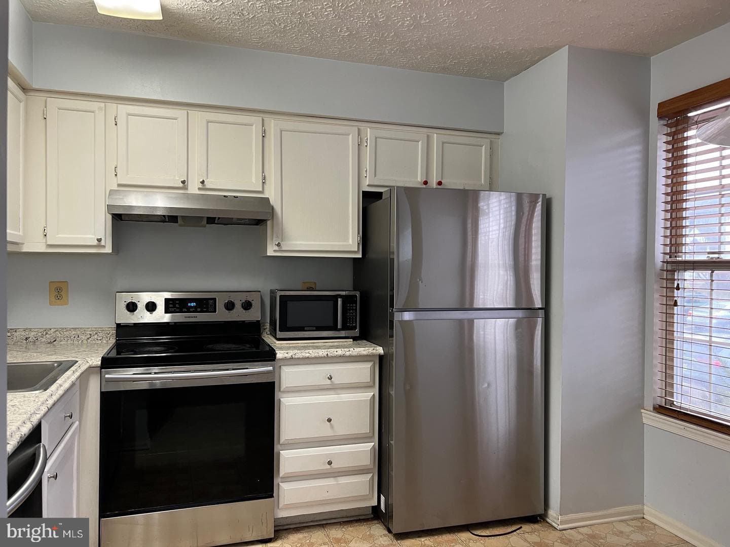 974 Joshua Tree Court photo 4