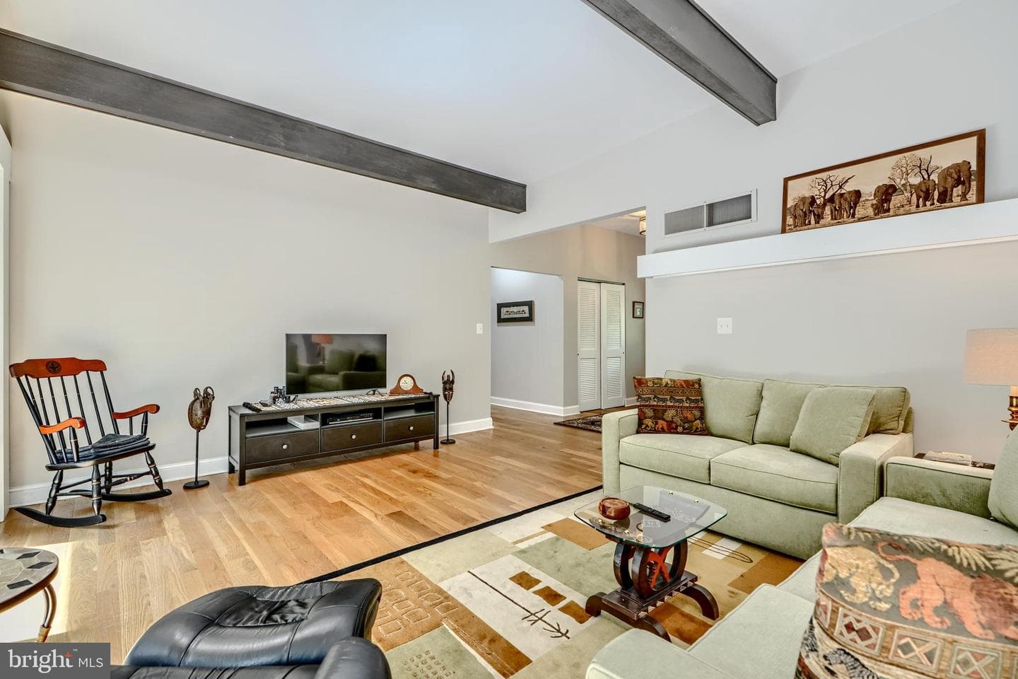 113 Swanhill Court photo 14