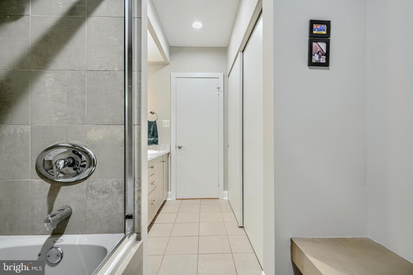 113 Swanhill Court photo 43