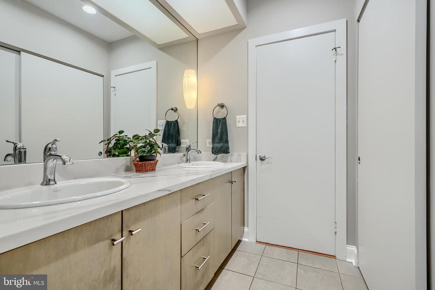 113 Swanhill Court photo 44