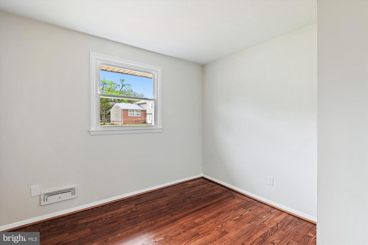 8404 Church Lane photo 28