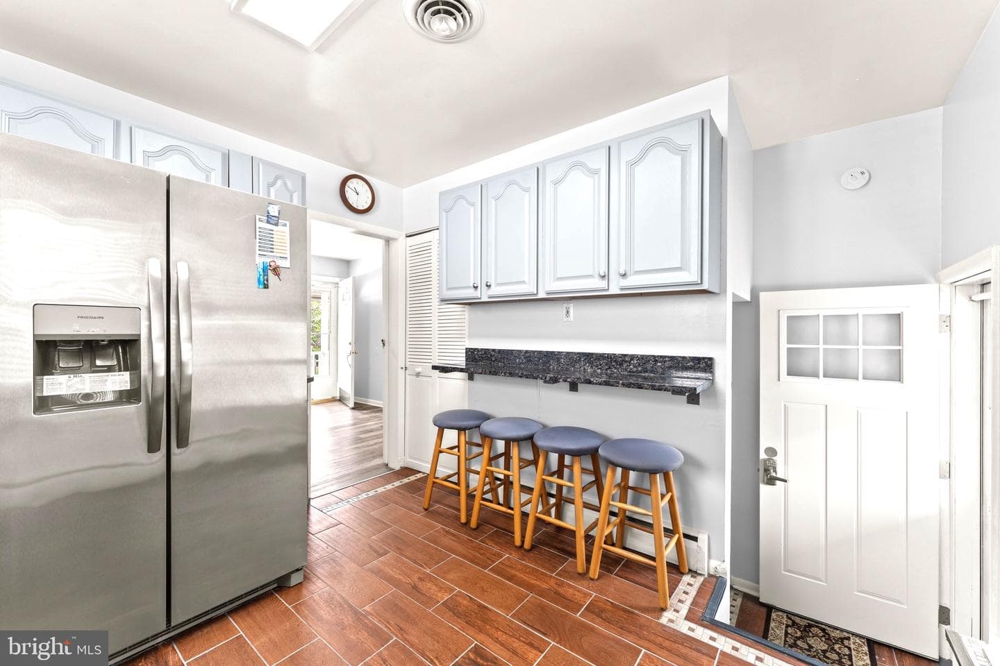 5911 Cecil Avenue photo 4