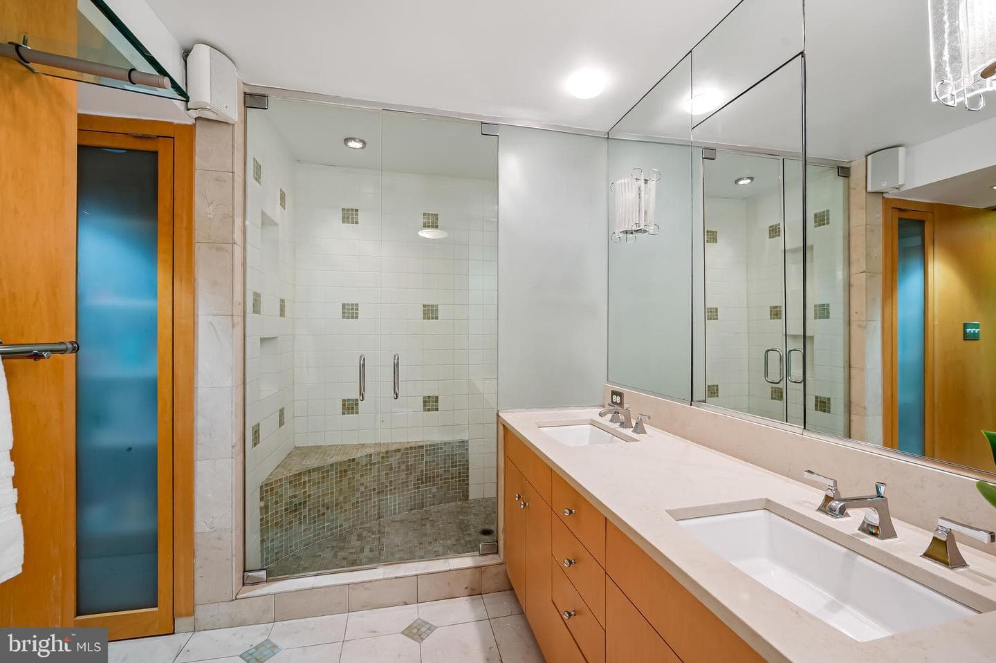 6 Meadow Road photo 32