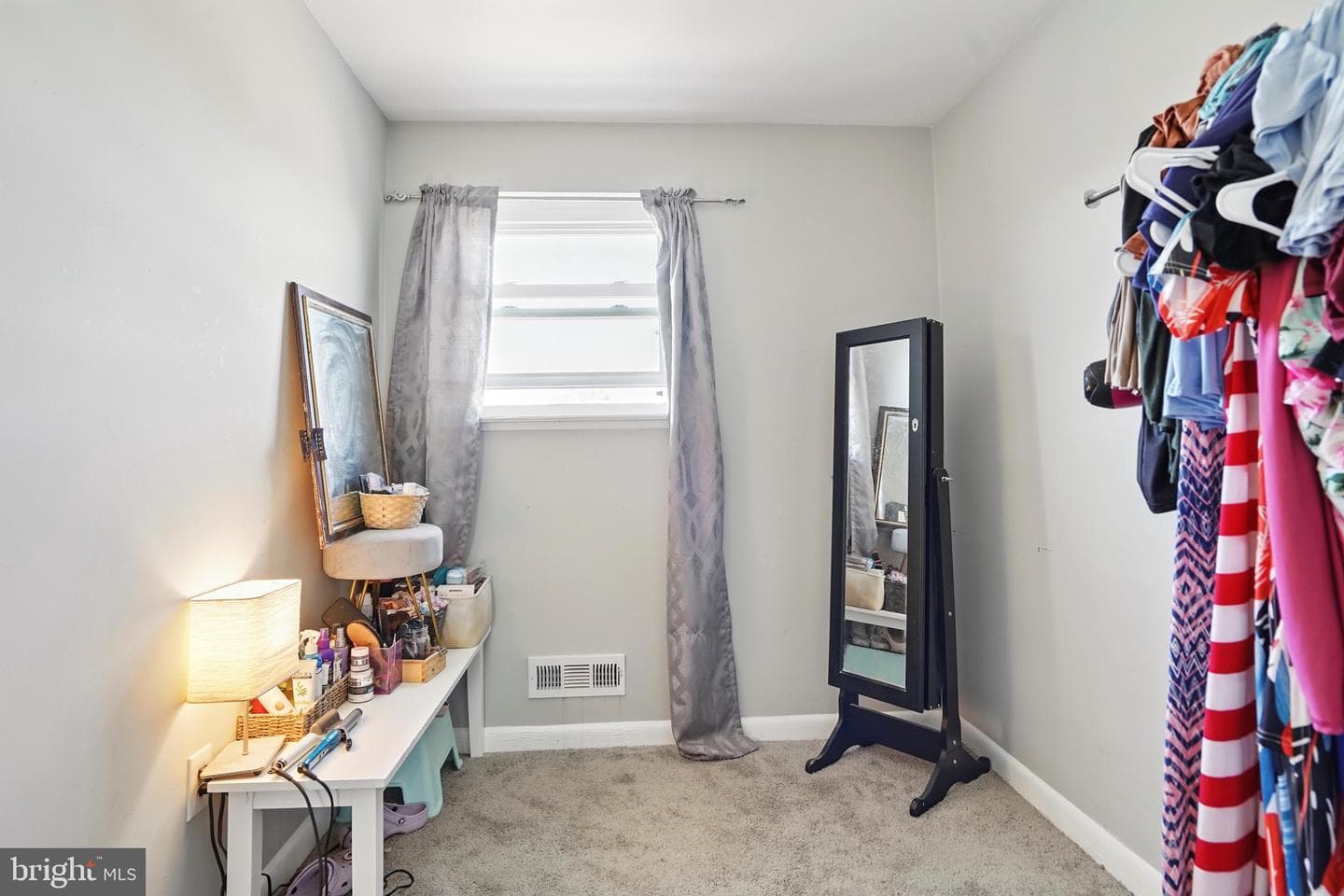 7812 Jamesford photo 24