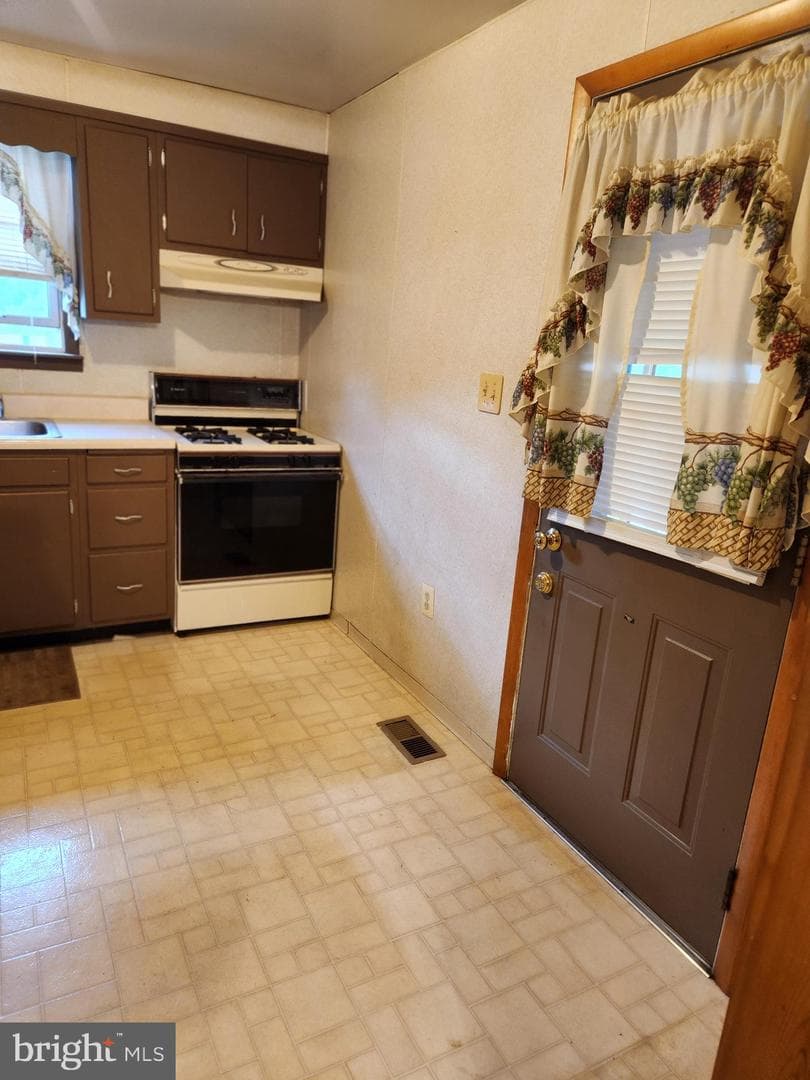 6003 Ebenezer Road photo 9